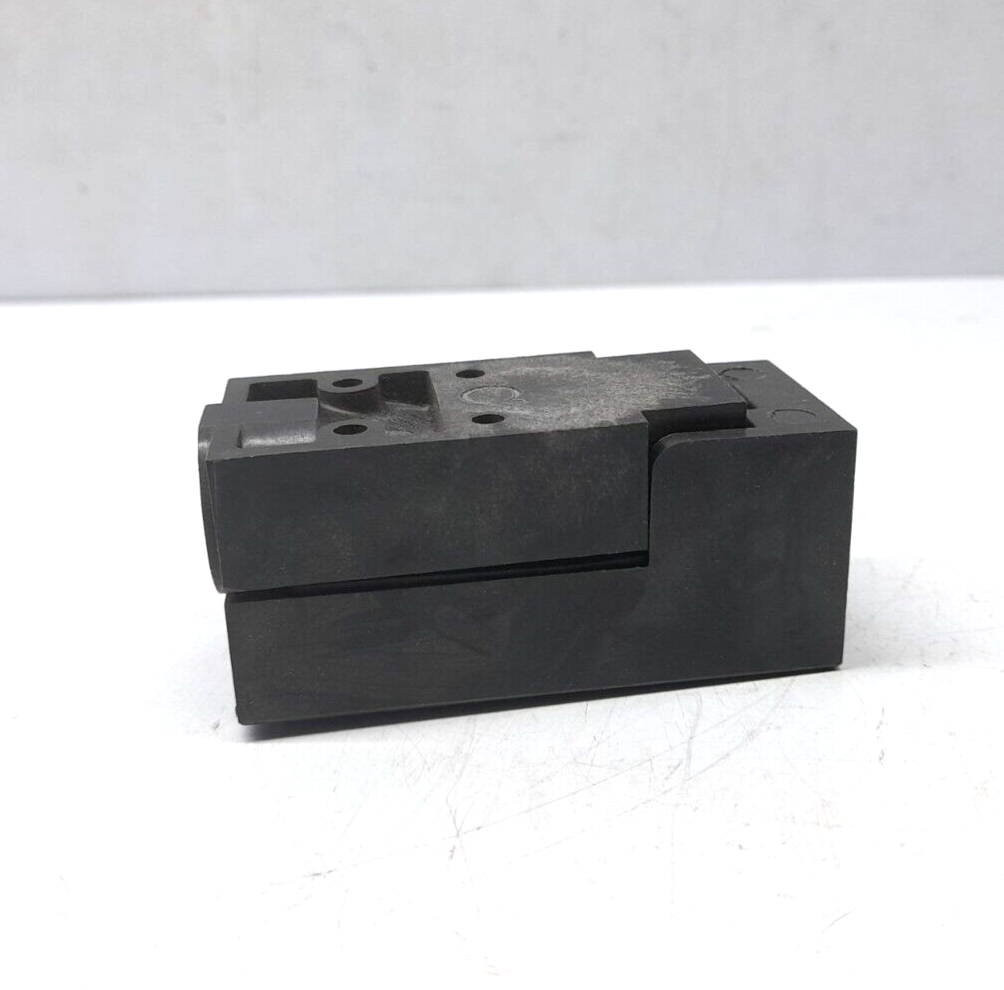 Telemecanique XSB-N10122 Inductive Proximity Switch XSBN10122