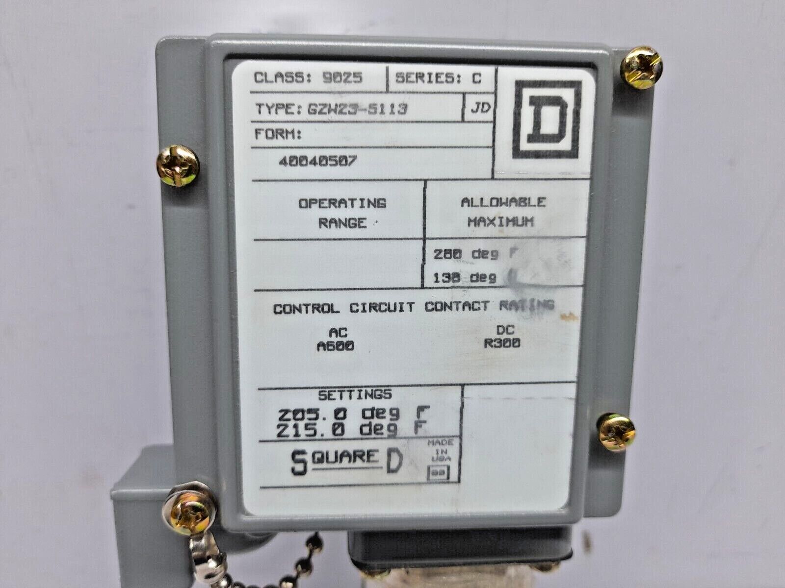 Square D 9025 GZW23-5113 Ser C Temperature Switch 40040507 EMD 1-40040507