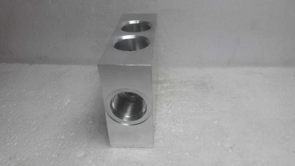 Sun Hydraulics YAL 0GP 1-A2 Hydraulic Manifold Block