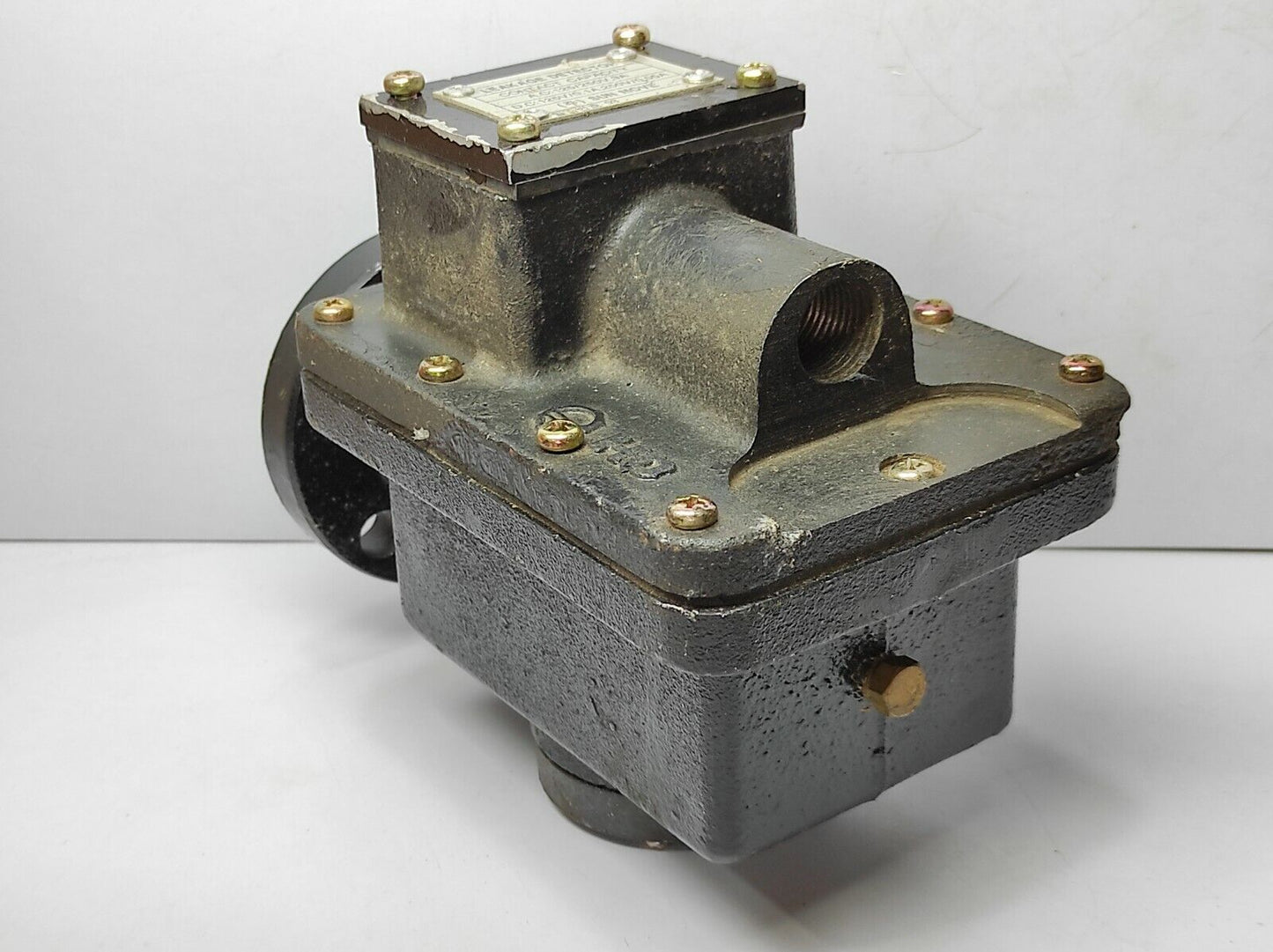 Sun Move Leakage Detector Contact Capacity AC 125/250V 3A DC 125V/0.1A 250V/0.05