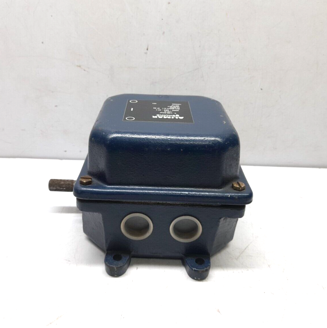 ALIMAK T.136-04YR-1513 LIMIT SWITCH 3000-263-911 UI 500V Uimp 6kV
