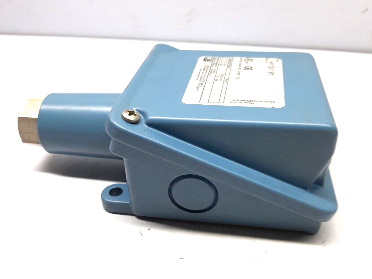 UE United Electric H100-191 Pressure Switch H100191 Operating Range 10 to 100PSI