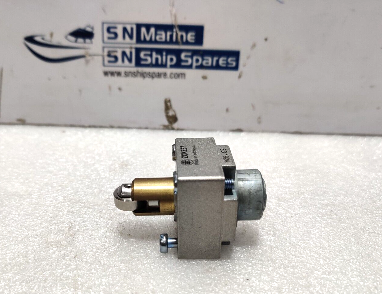 Telemecanique ZCKE67 Limit Switch Head