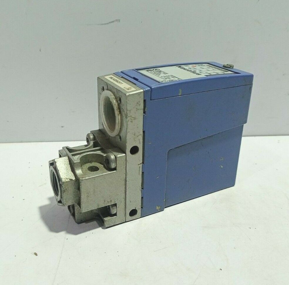 Telemecanique Nautilus XMLA020A2S11 Pressure Switch Ui 500V Ue 240V Ie 1.5A