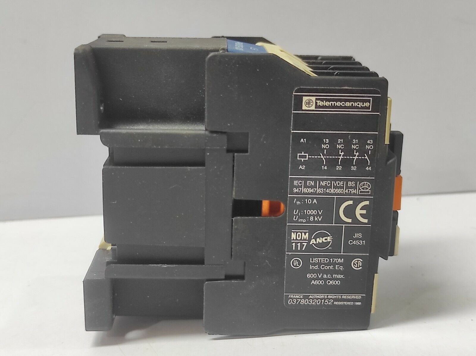 Telemecanique CA2 DN22F7 Control Relay 110V 50/60Hz CA2DN22 Ith 10A Ui 1000V Ui