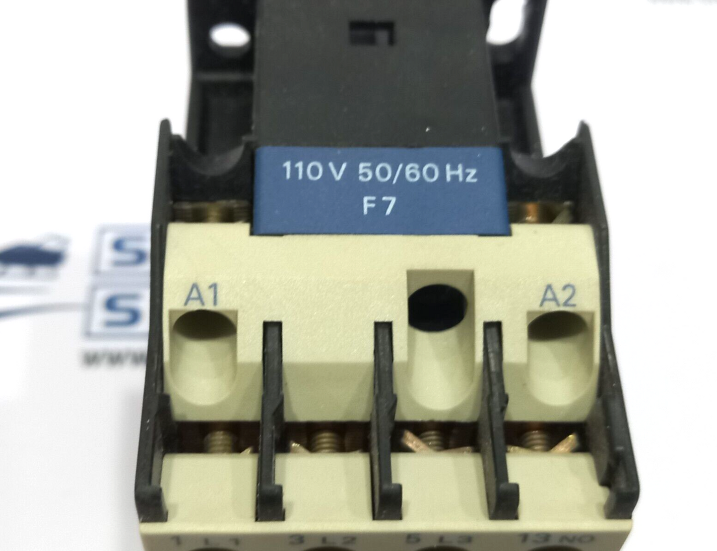 Telemecanique LC1 D0910F7 Auxiliary Contactor 110V 50/60Hz