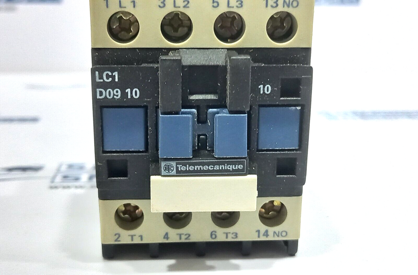 Telemecanique LC1 D0910F7 Auxiliary Contactor 110V 50/60Hz
