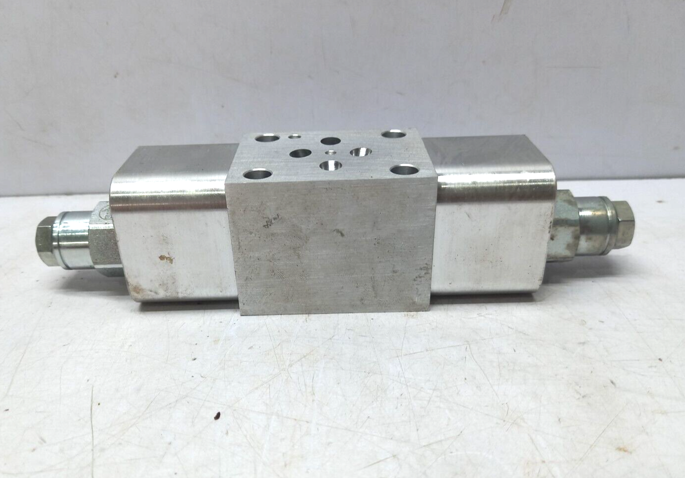 Sun Hydraulics EBY1AF0-AC Pilot Operated, Balanced Relief Valve CBCGLKM