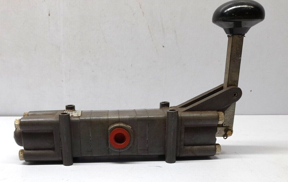 Wabco Fluid Power Division PC PD20043-5403 Pilotair ¼ D