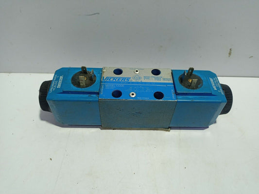 Vickers DG4V 3 2C M U D6 60 Solenoid Valve DG4V32CMUD660