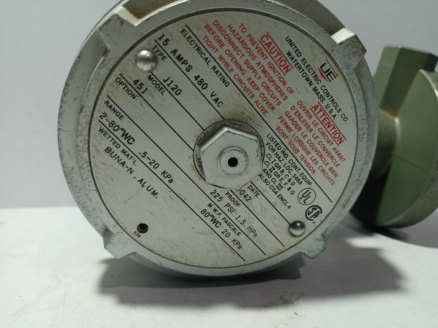 United Electric J120 451 Pressure Switch Range 2-80”WC Proof 225PSI