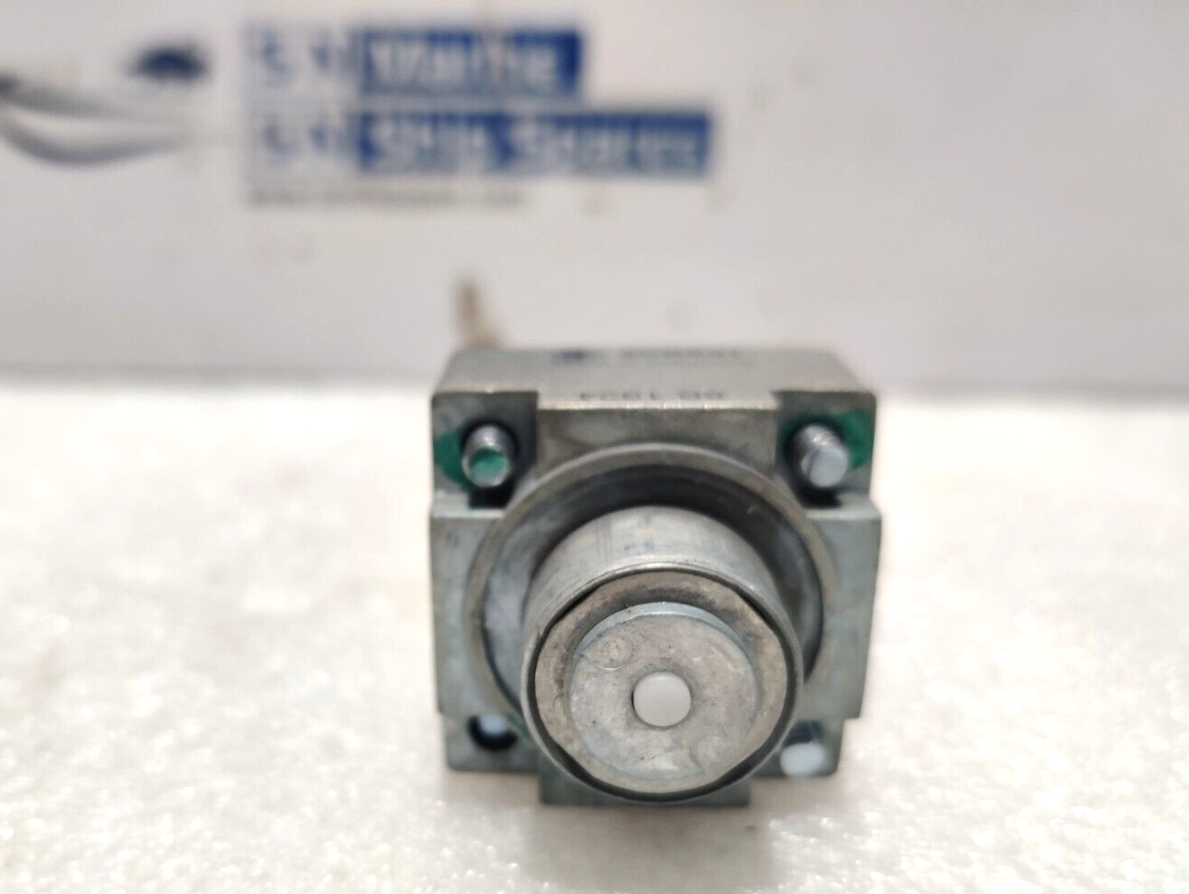 Telemecanique ZCKE67 Limit Switch Head