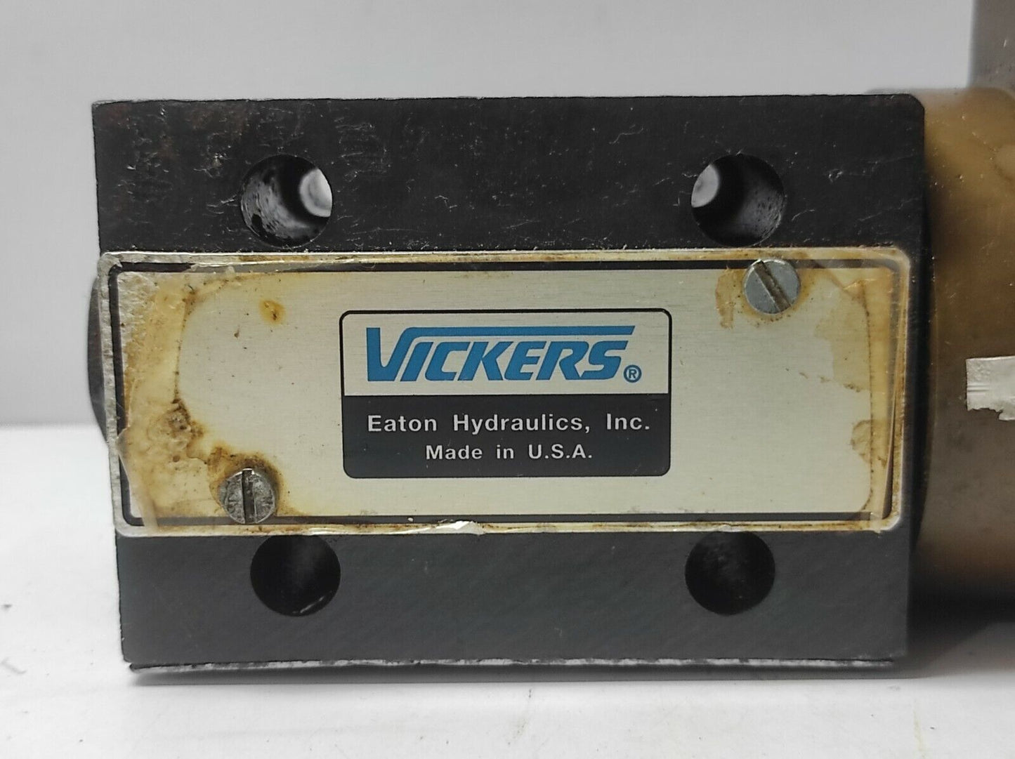 Vickers DG4V4-012A-M-X1-H4-10 Directional Control Valve DG4V4012AMX1H410