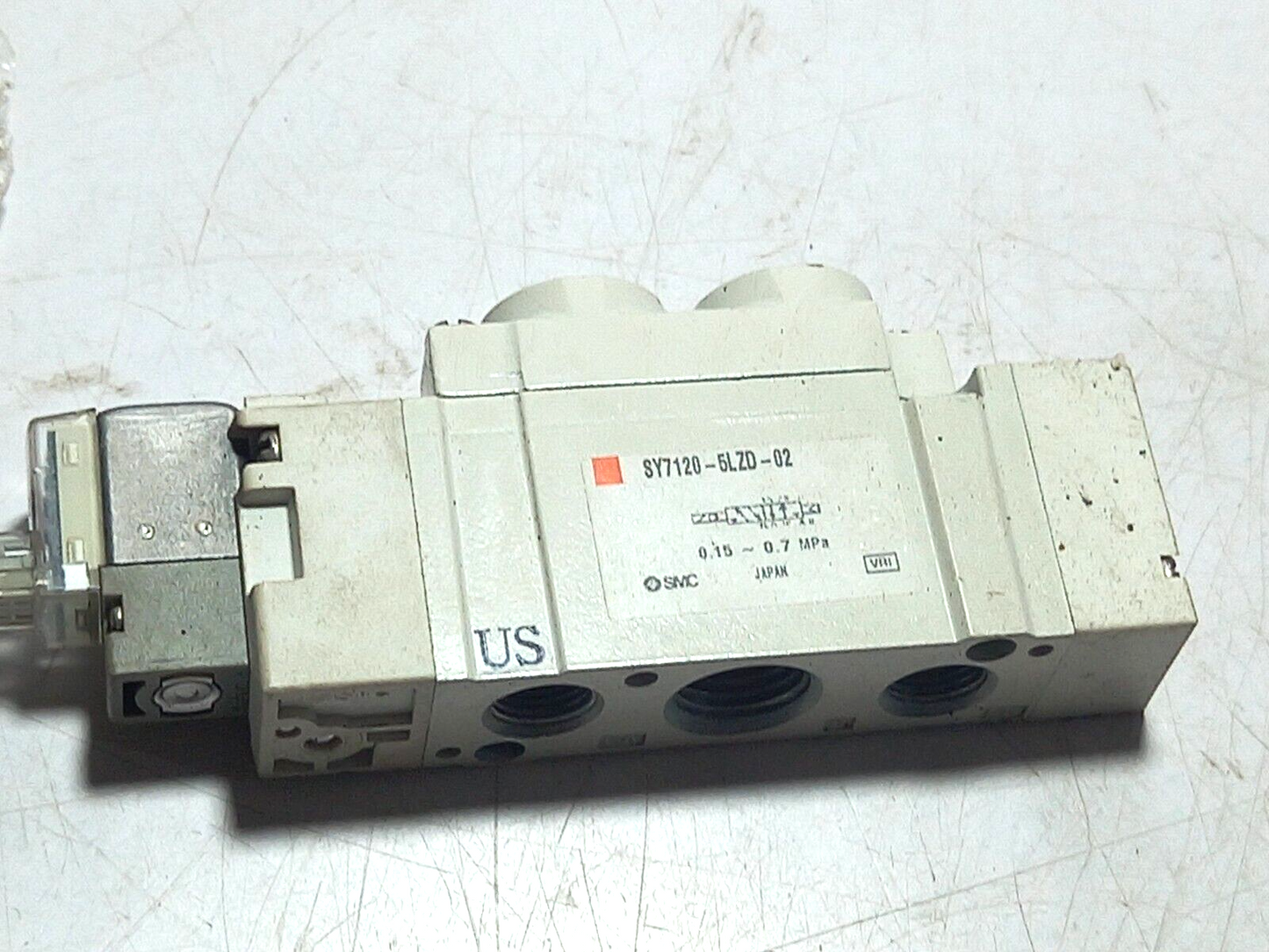 SMC SY7120-5LZD-02 Solenoid Valve 0.15~0.7 MPa SY7120-5LZD-02