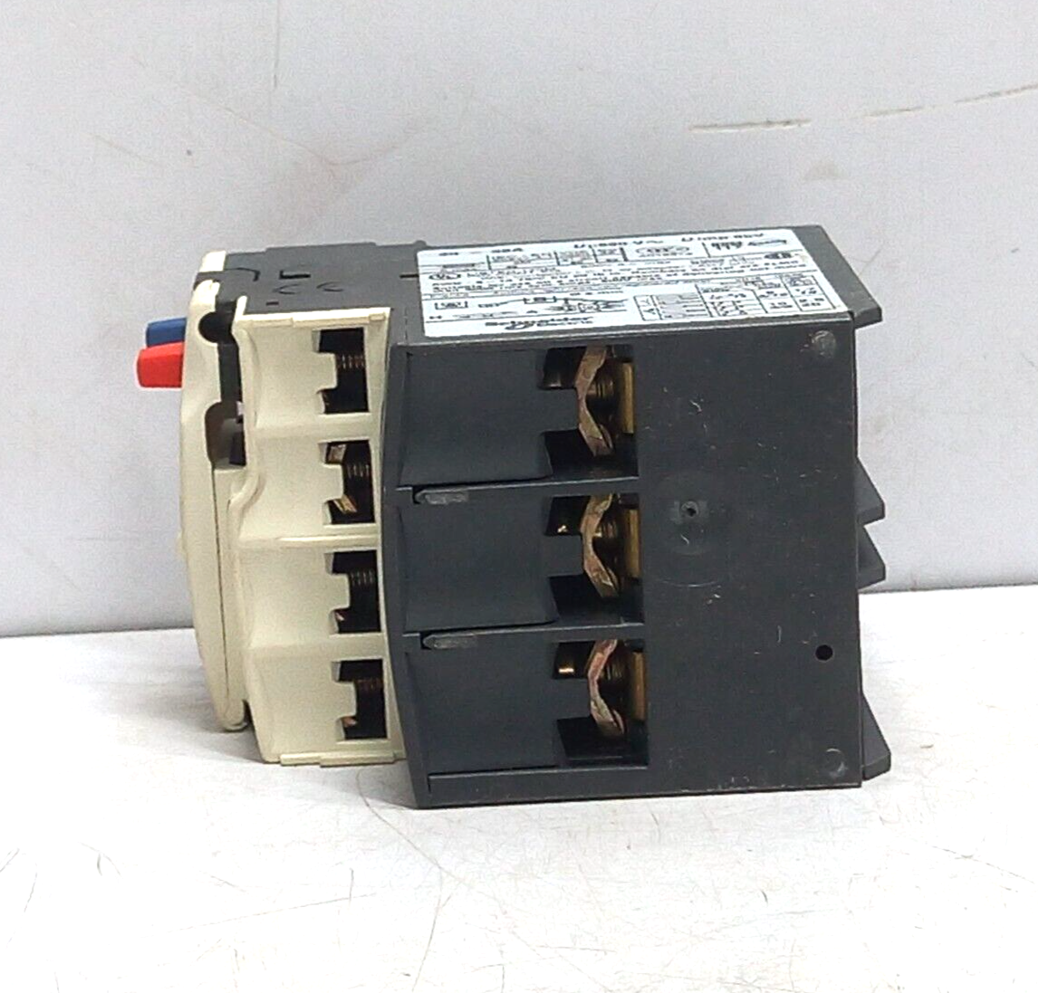 Telemecanique Square D LRD 35 Overload Relay 30-38A Ui 690V Uimp 6kV LRD35