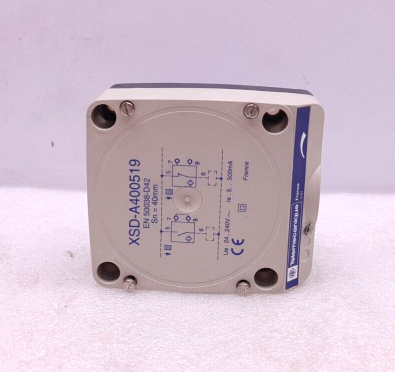 Telemecanique XSD A400519 Inductive Proximity Switch 24-240VAC 5-500mA Sn 40mm