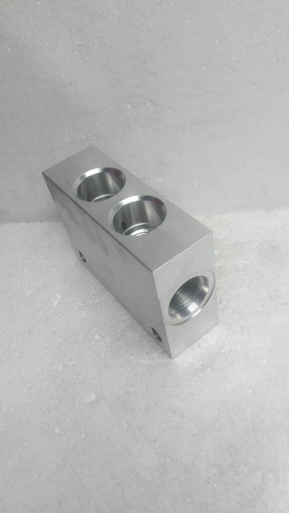 Sun Hydraulics YAL 0GP 1-A2 Hydraulic Manifold Block