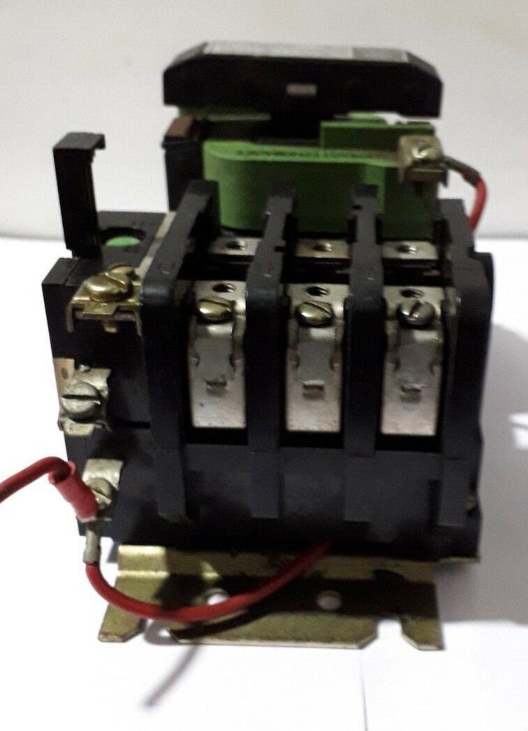 GE General Electric Nema Size 1 Contactor Starter CR206C0 115-120 Volt Coil