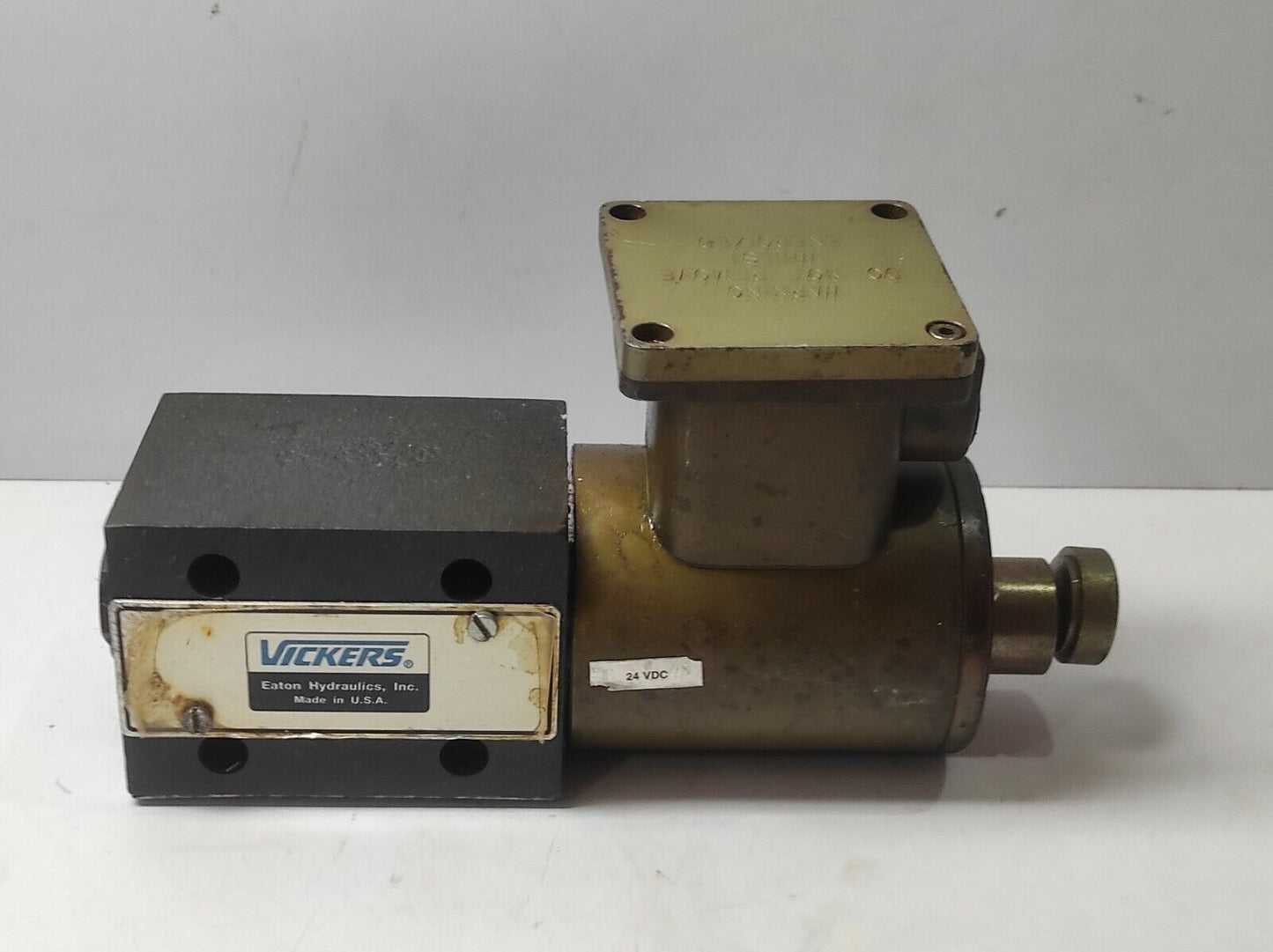 Vickers DG4V4-012A-M-X1-H4-10 Directional Control Valve DG4V4012AMX1H410