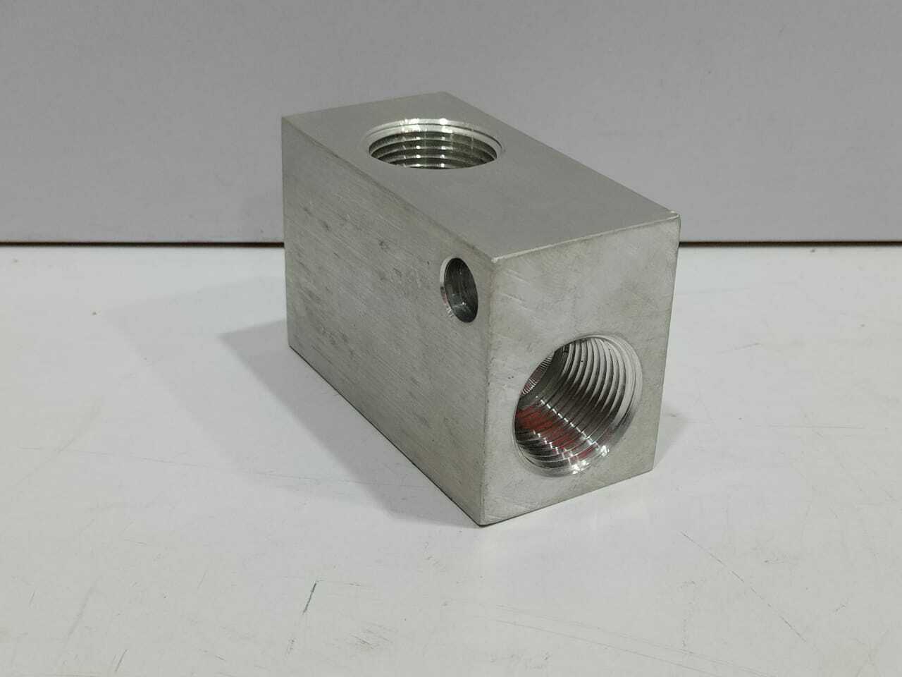 Sun Hydraulics CAD 9ET7 Valve Block