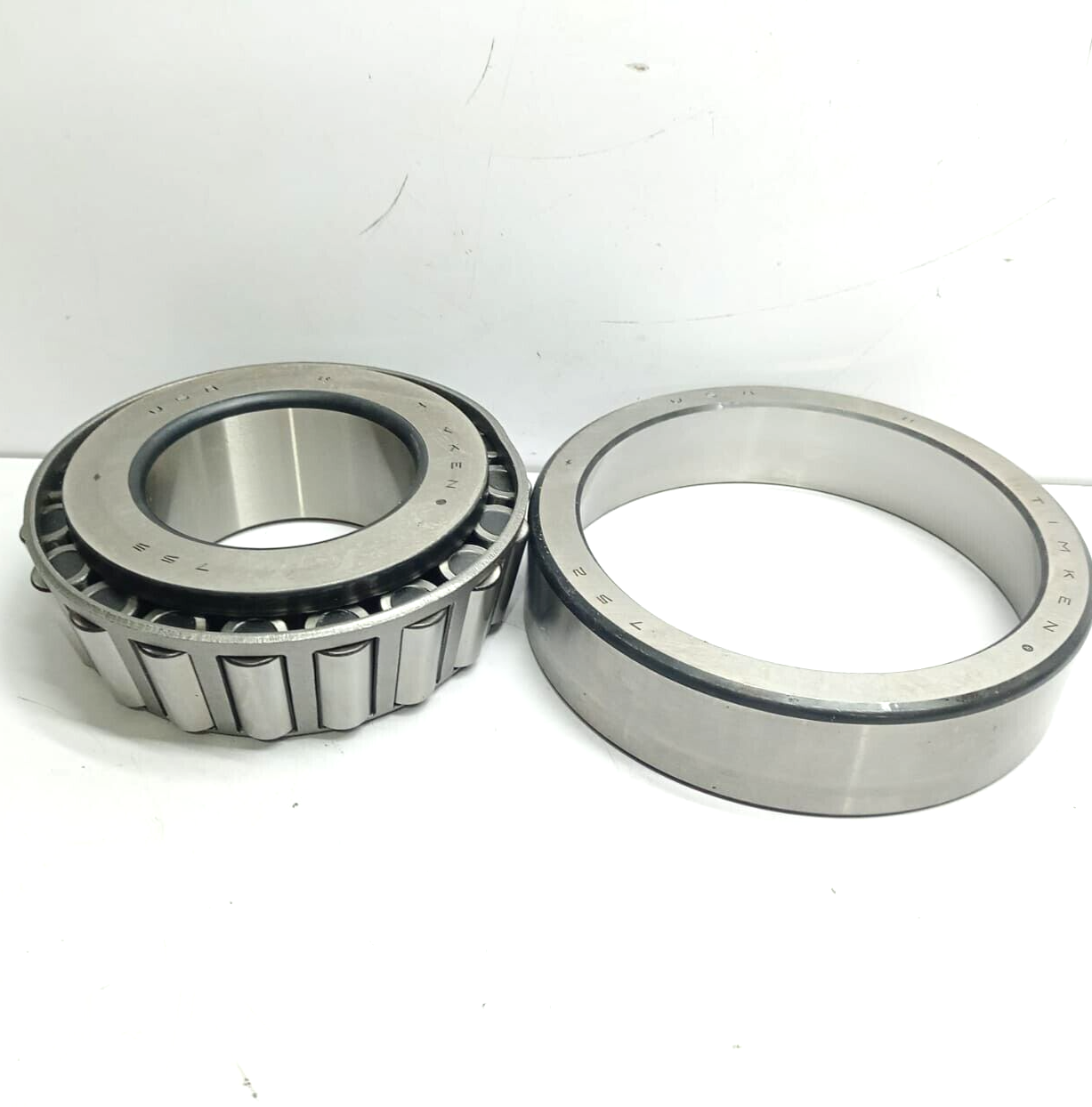 Timken 755/752 Tapered Roller Bearing 752 Bearing Cup 755 Bearing Cone