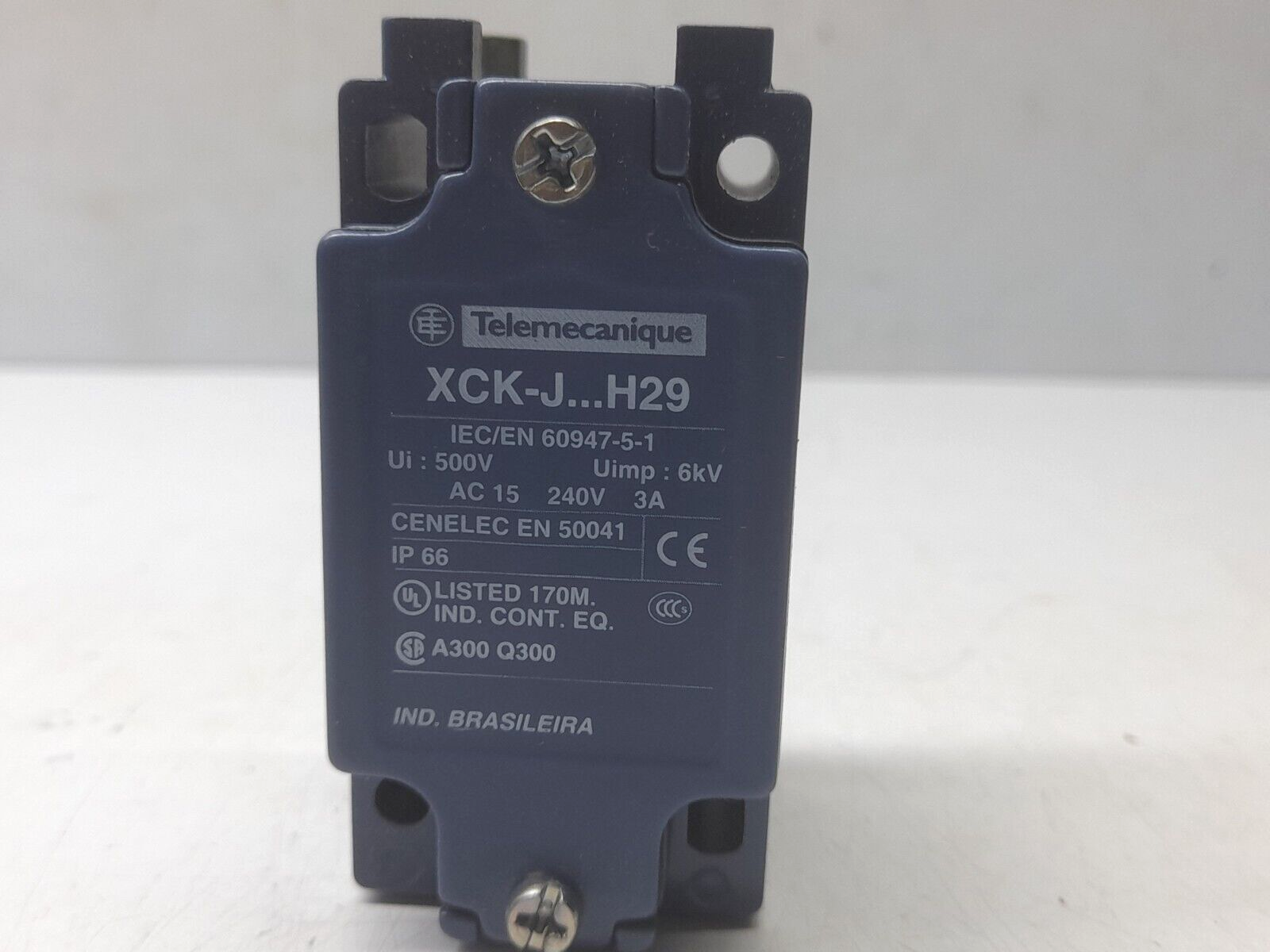 Telemecanique ZCK-J1H29 Limit Switch / XCK-J…H29 / ZCKJ1H29