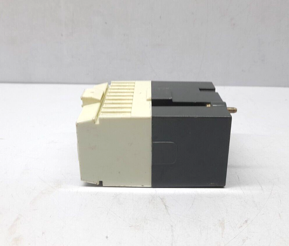 Telemecanique CA2-FN 144 Control Relay 3AF 024 Ith=10A U=500V~