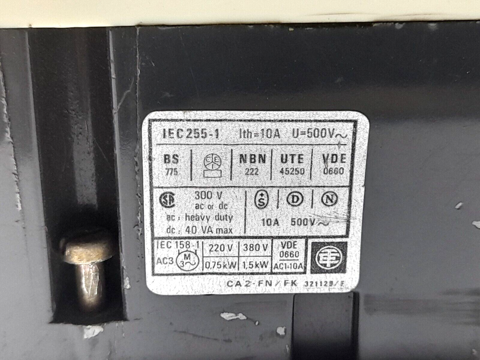 Telemecanique CA2-FN 144 Control Relay 3AF 024 Ith=10A U=500V~