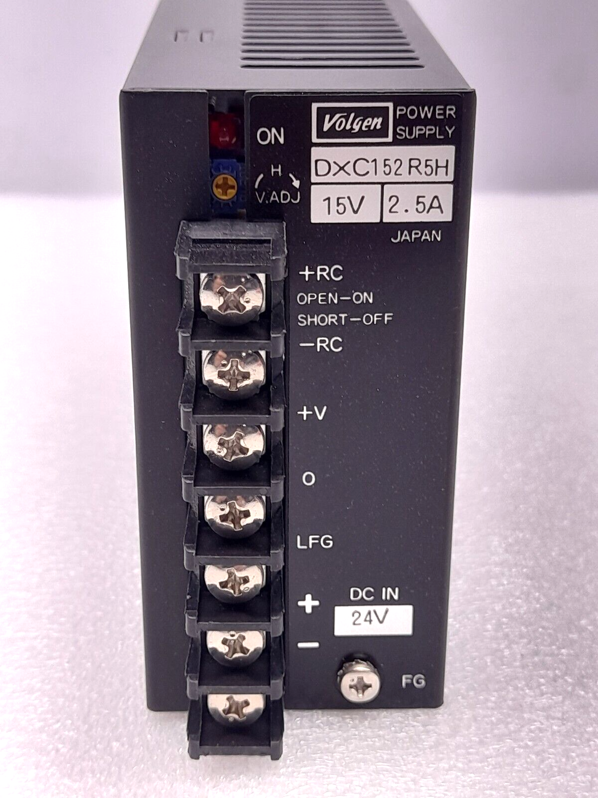 Volgen DXC152R5H 15V 2.5A IN 24VDC