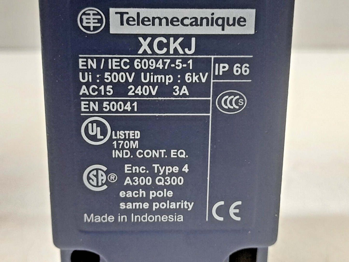 Telemecanique XCKJ Limit Switch / ZCKJ2 / AC15 240V 3A