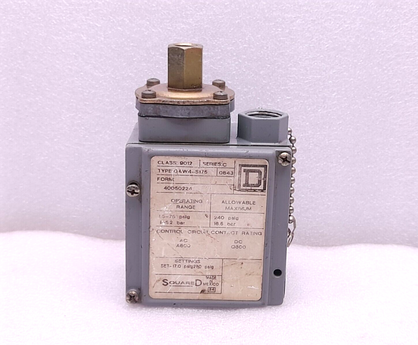 Square D 9012 GAW4-S175 Ser C Pressure Switch Operating Range 1.5-75 PSIG