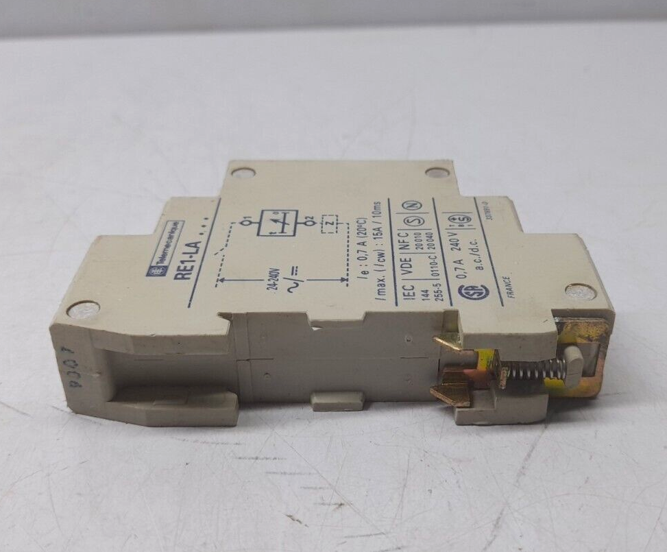 Telemecanique RE1-LA003 Travail ON Delay / 337891-D 0.7 A, 240 V A.C/D.C