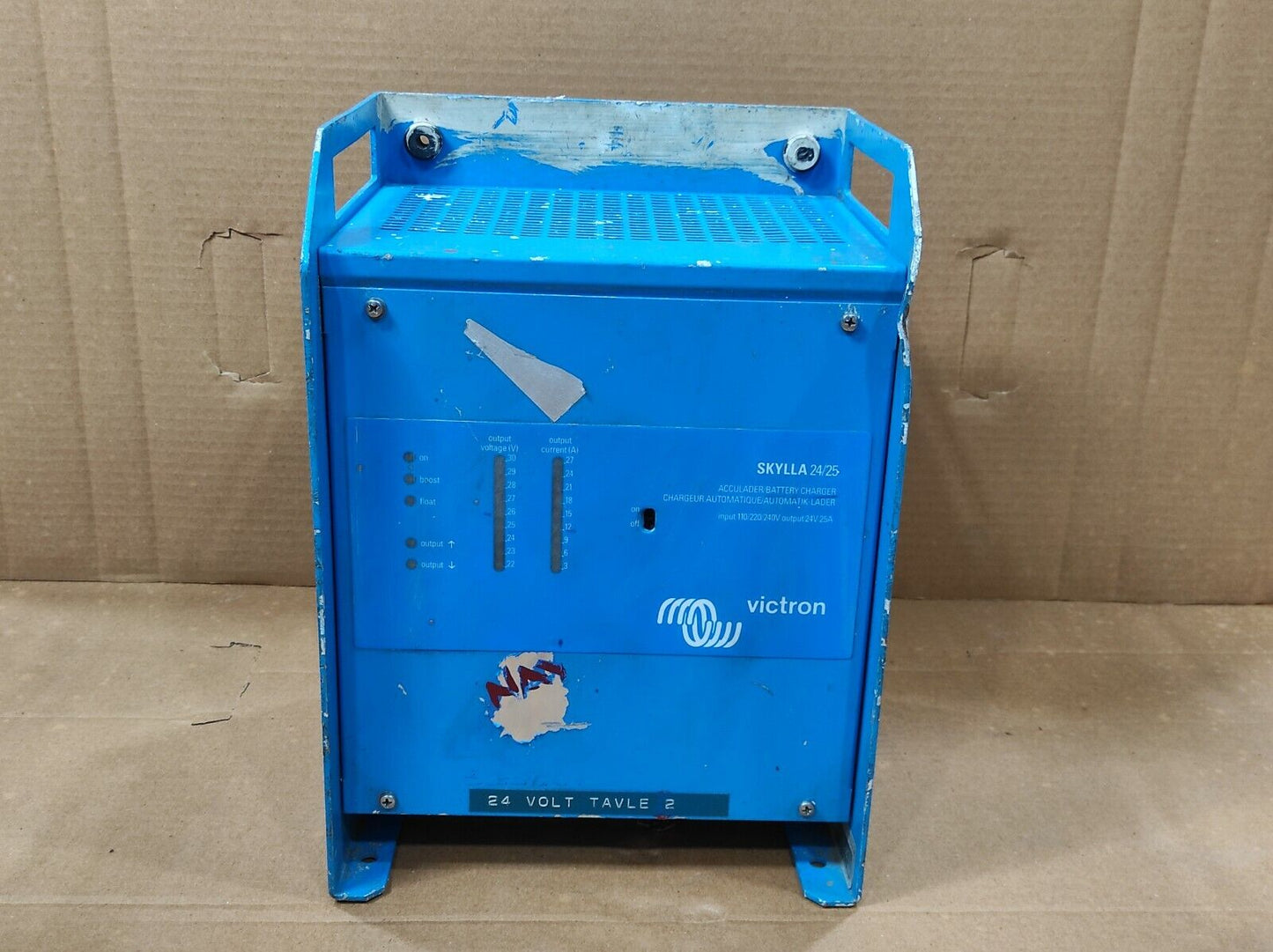 Victron Skylla 24/25 Battery Charger Input 110/220/240V Output 24V 25A Automatic