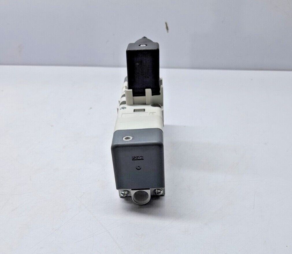 SMC VQ7-6-FJG-D-3N Solenoid Valve 0.15MPa~1.0MPa DC24V / VQ76FJGD3N