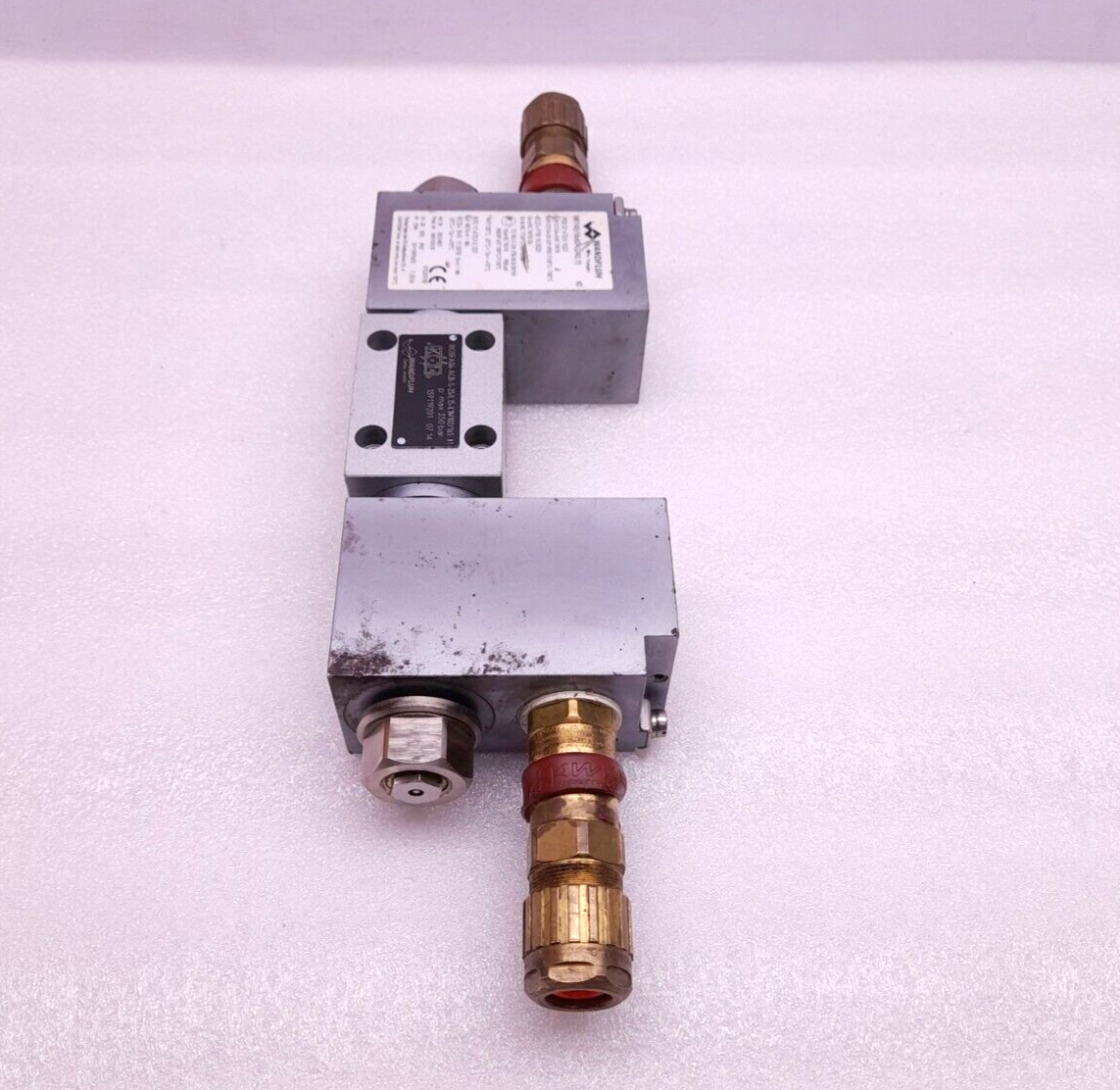 Wandfluh WDBFA06-ACB-S-25/L15-K1M102/165 Valve MKY45/18x60-G24/L15 Pmax 350bar