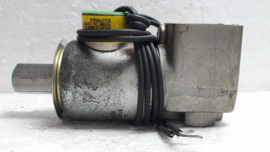 Versa V1HHU 32102 Solenoid Valve Max 175PSI 120V 60Hz 11Watts