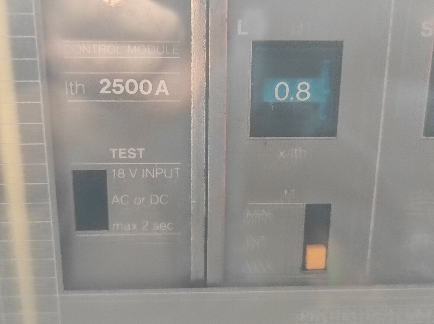 ABB Sace F2 F2S Circuit Breaker 2500A In 2500A Ue 690V Icw 60kAx1S F2S2500A