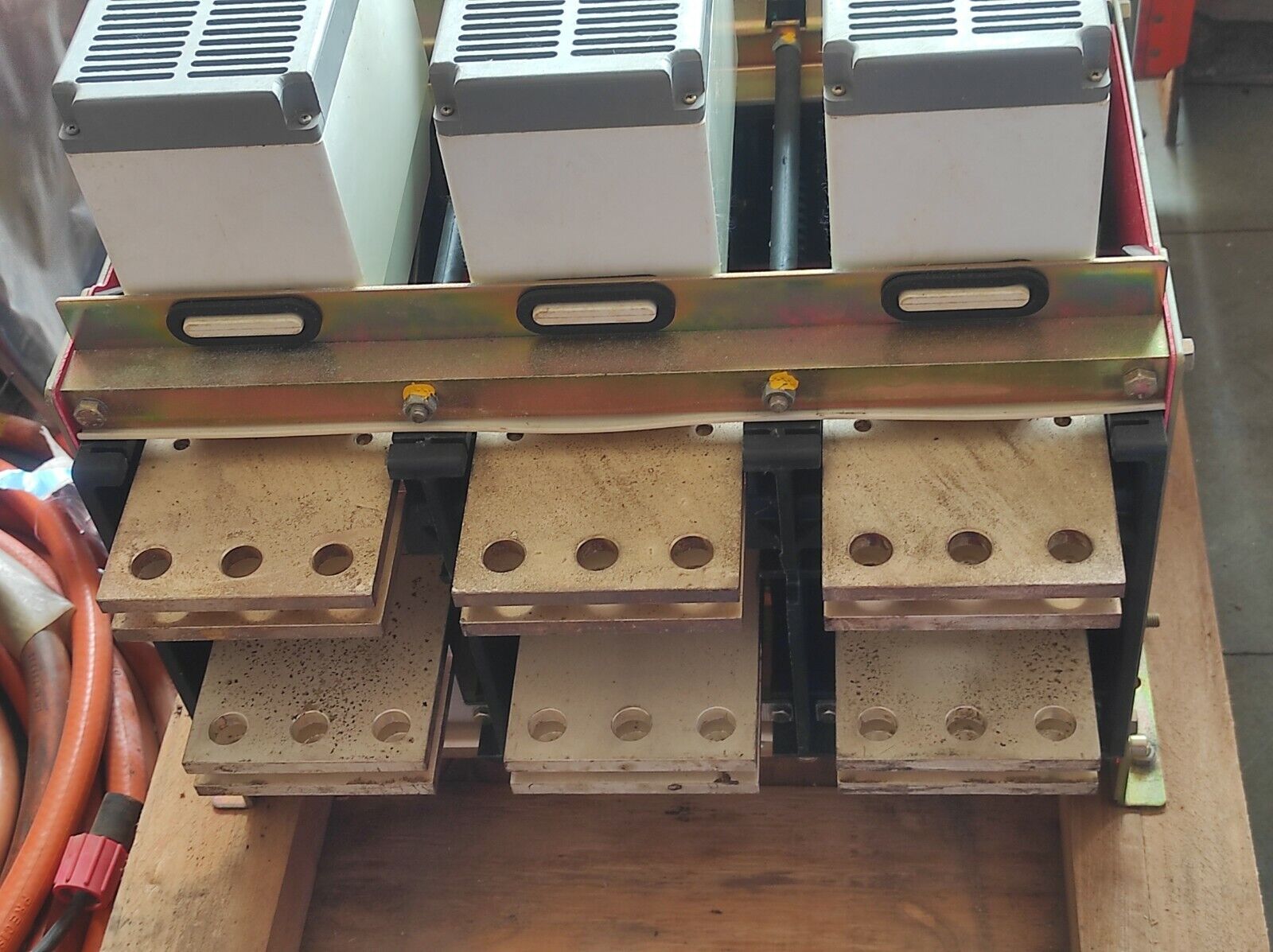 ABB Sace Megamax F4S Circuit Breaker 3200A Sace F4 In 3200A Ue 690V