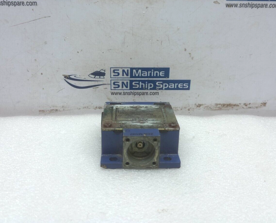 Telemecanique ZCK M1H7 Body Contact AC-15 240V ½ NPT ZCK-M