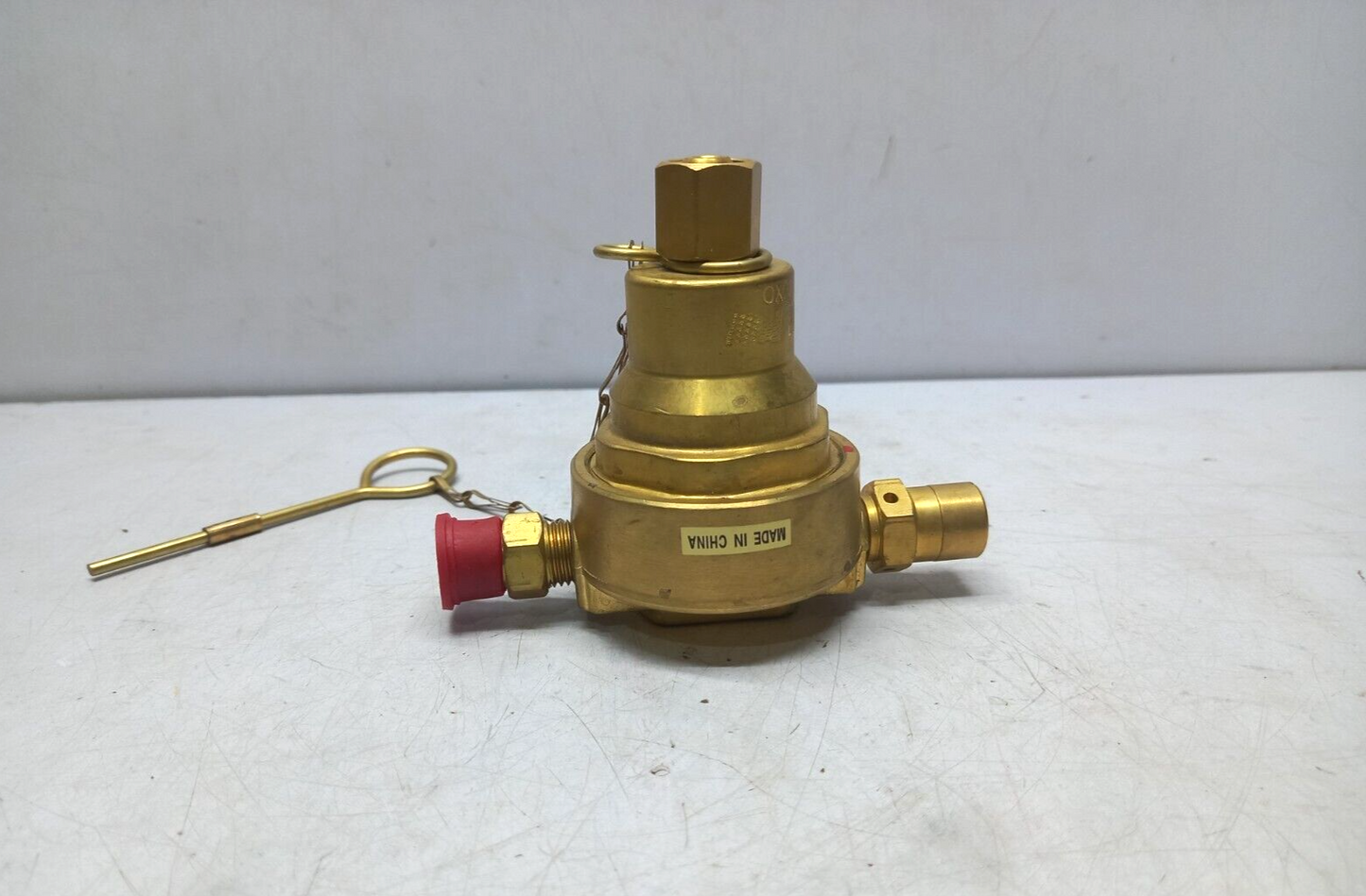 White Martins 40123805 Dry Flame Shutoff Valve For Oxygen Regulator White Matins