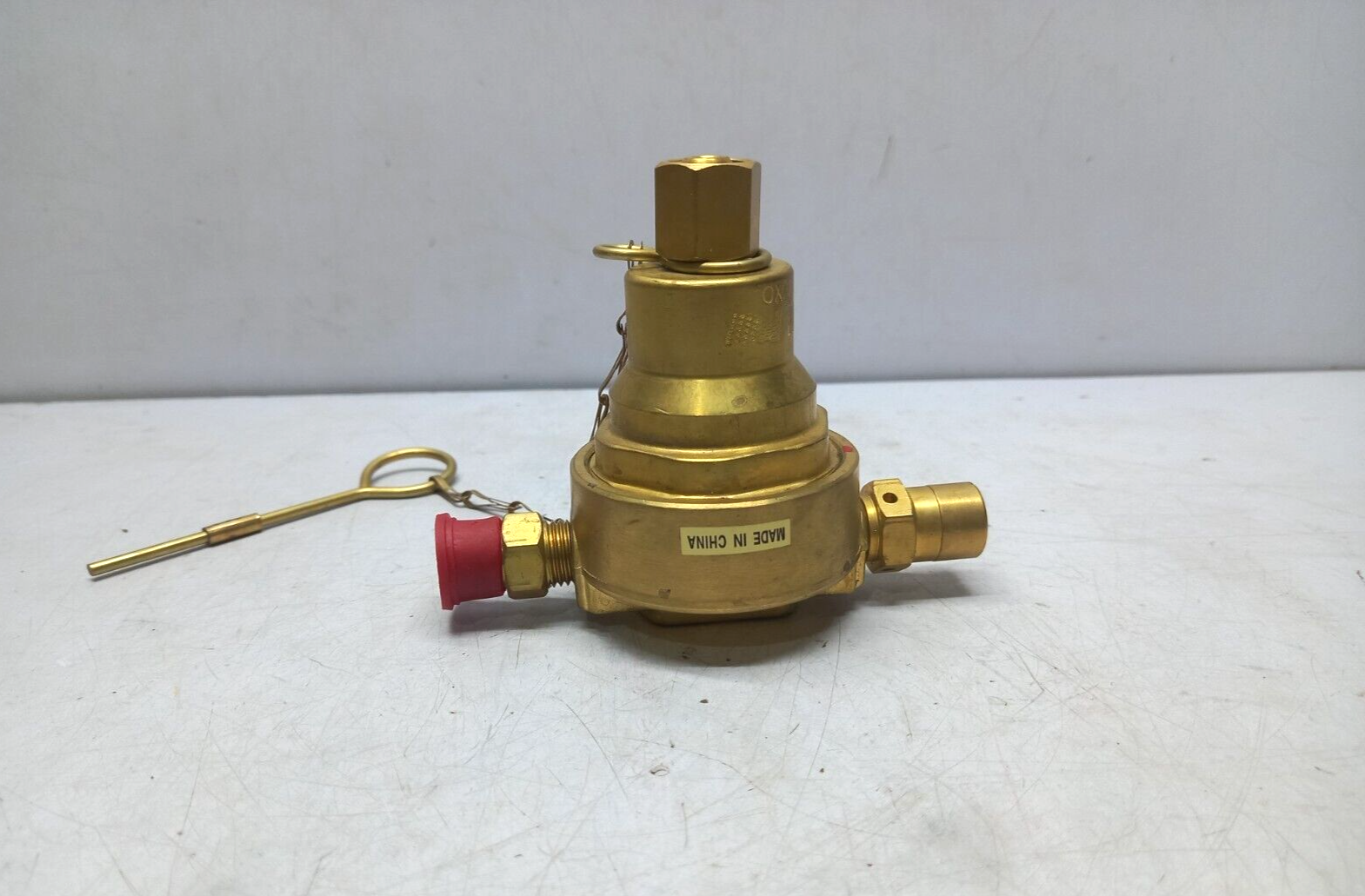 White Martins 40123805 Dry Flame Shutoff Valve For Oxygen Regulator White Matins