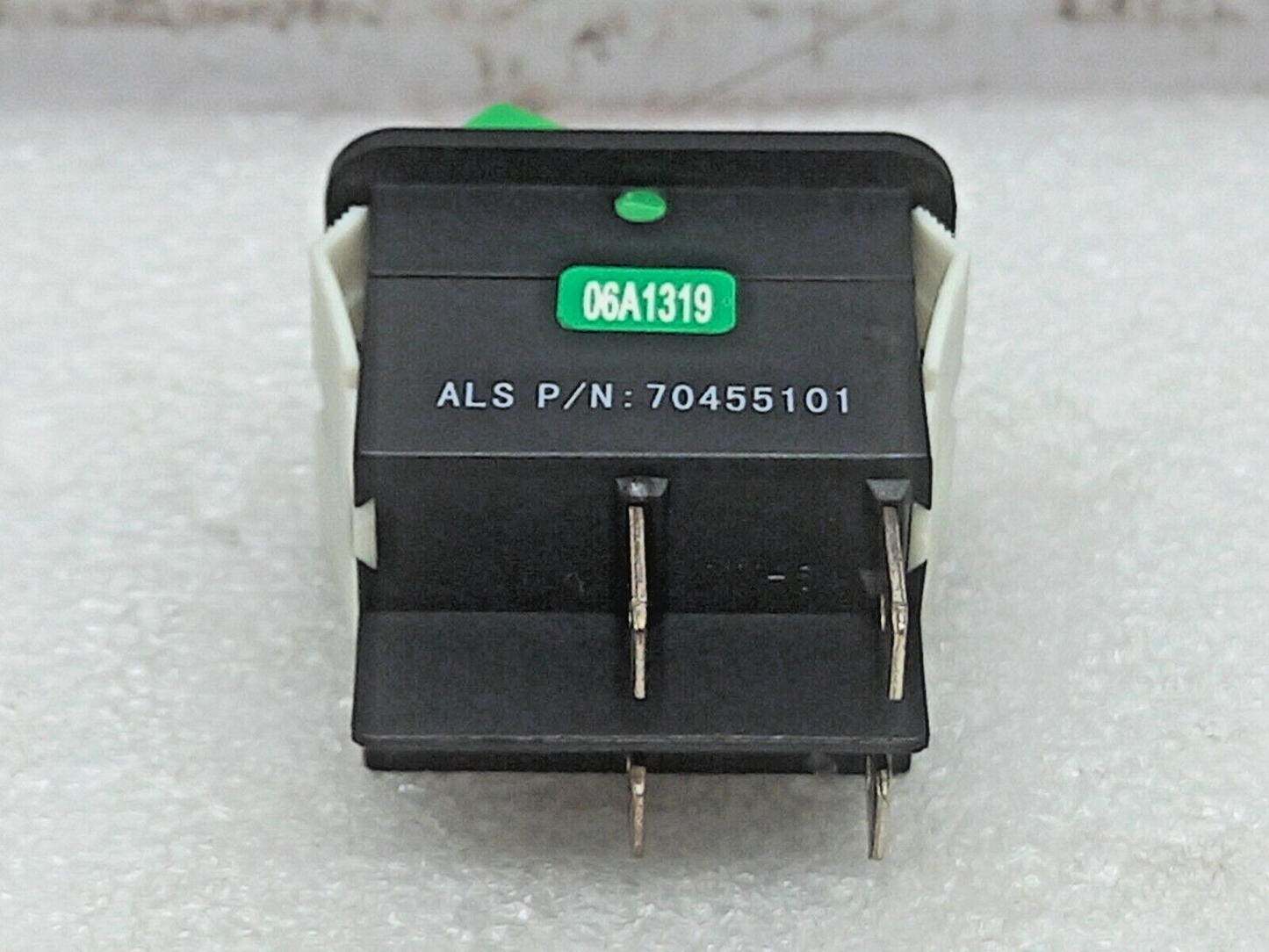 Speed Queen 70455101 OFF-ON DPST  Rocker Switch WB24E