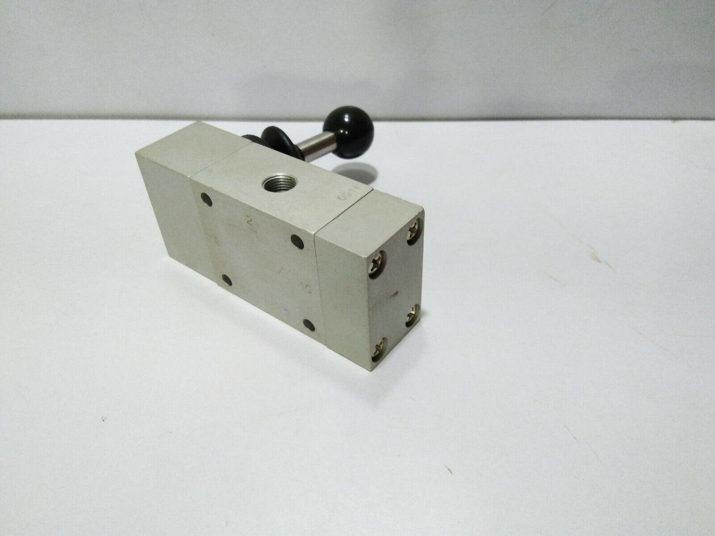 AIRTEC HF-18-310 HAND LEVER VALVE 3/2 WAY VALVE HF18310