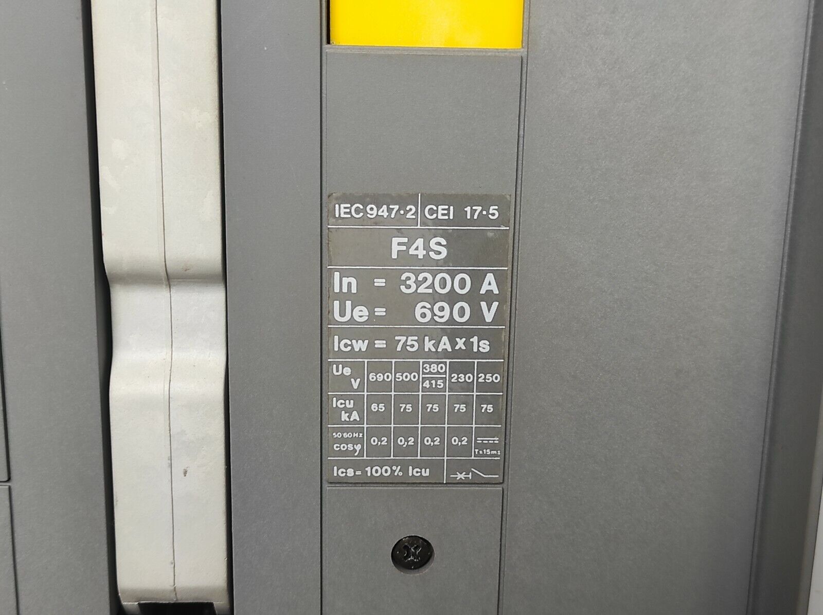 ABB Sace Megamax F4S Circuit Breaker 3200A Sace F4 In 3200A Ue 690V