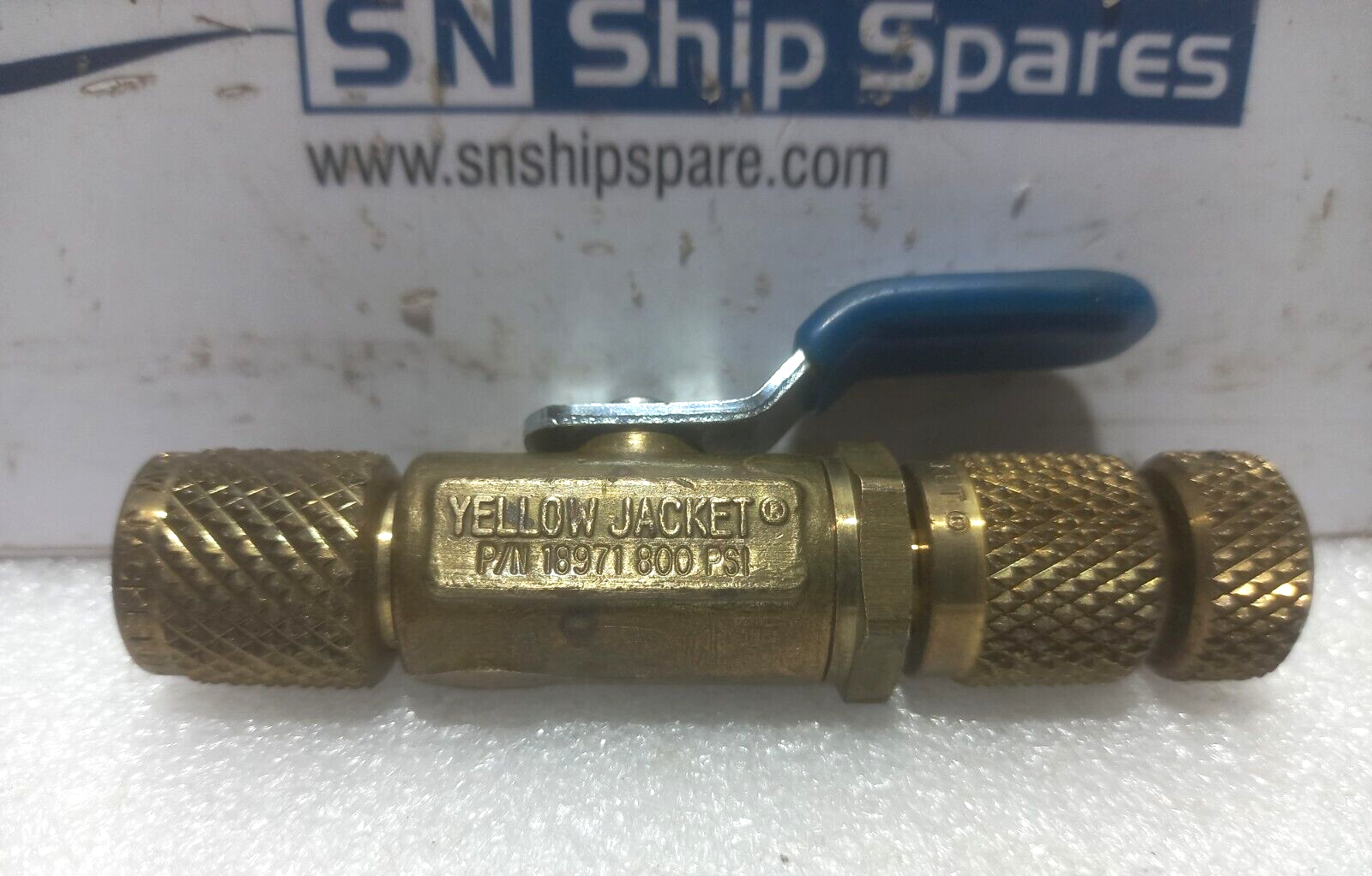 Yellow Jacket 18971 Vacuum/Charge Valve With Out Side port 800Psi